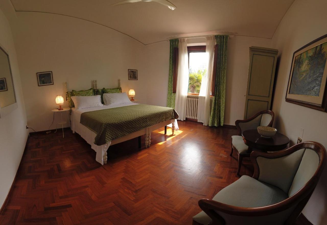 Casa Del Pino Bed & Breakfast Борго а Буджано Екстериор снимка